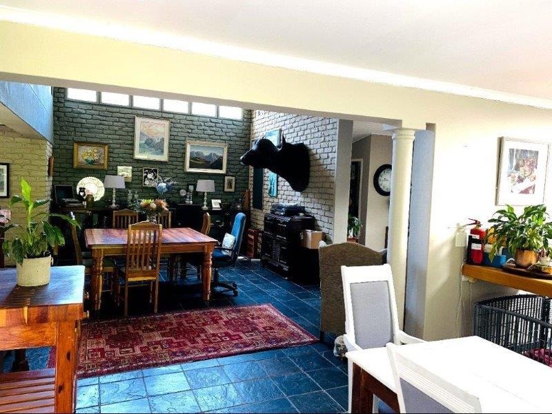 4 Bedroom Property for Sale in Bonza Bay Eastern Cape